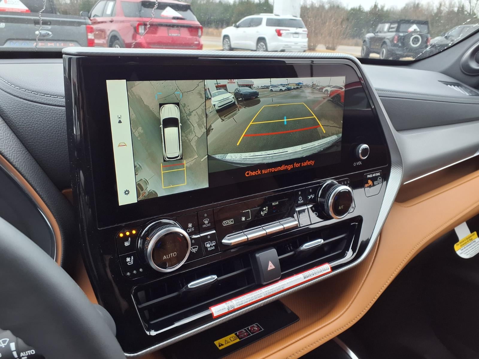 2026 Toyota Highlander Hybrid Hybrid Platinum