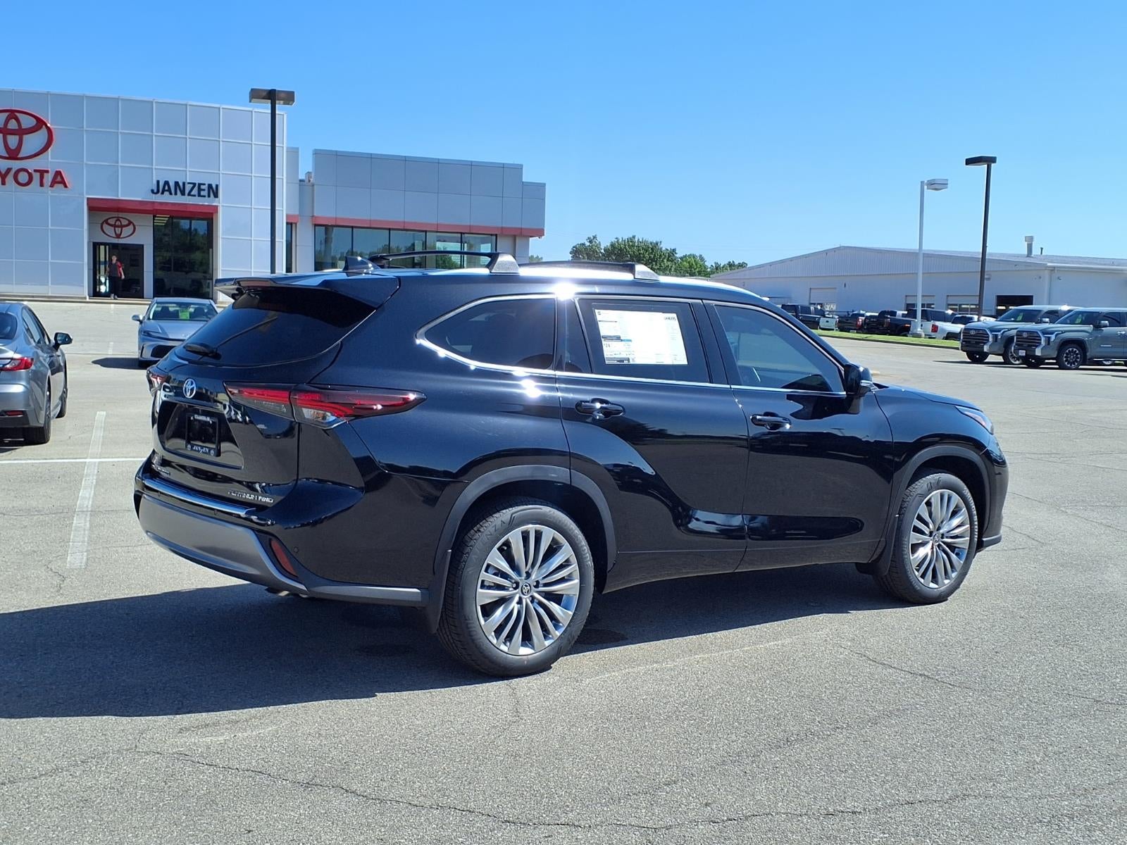 2026 Toyota Highlander Platinum