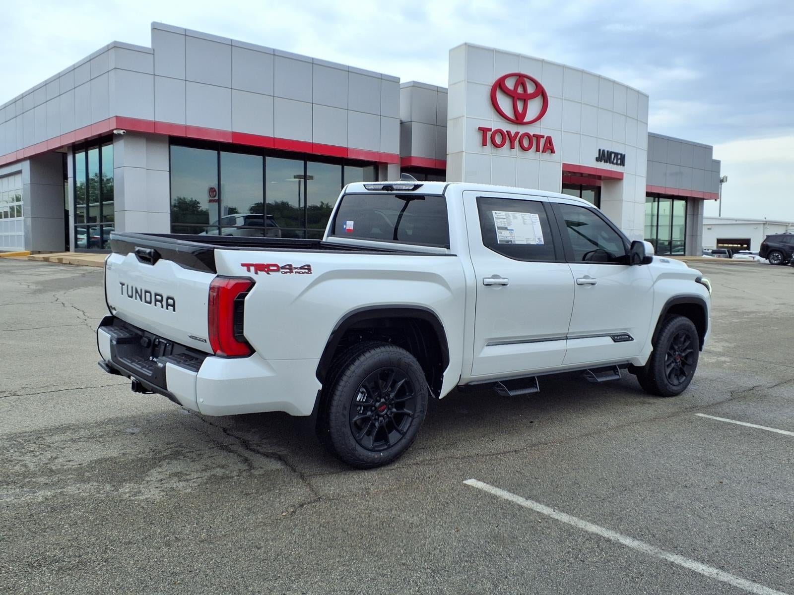 2026 Toyota Tundra i-FORCE MAX Platinum i-FORCE MAX