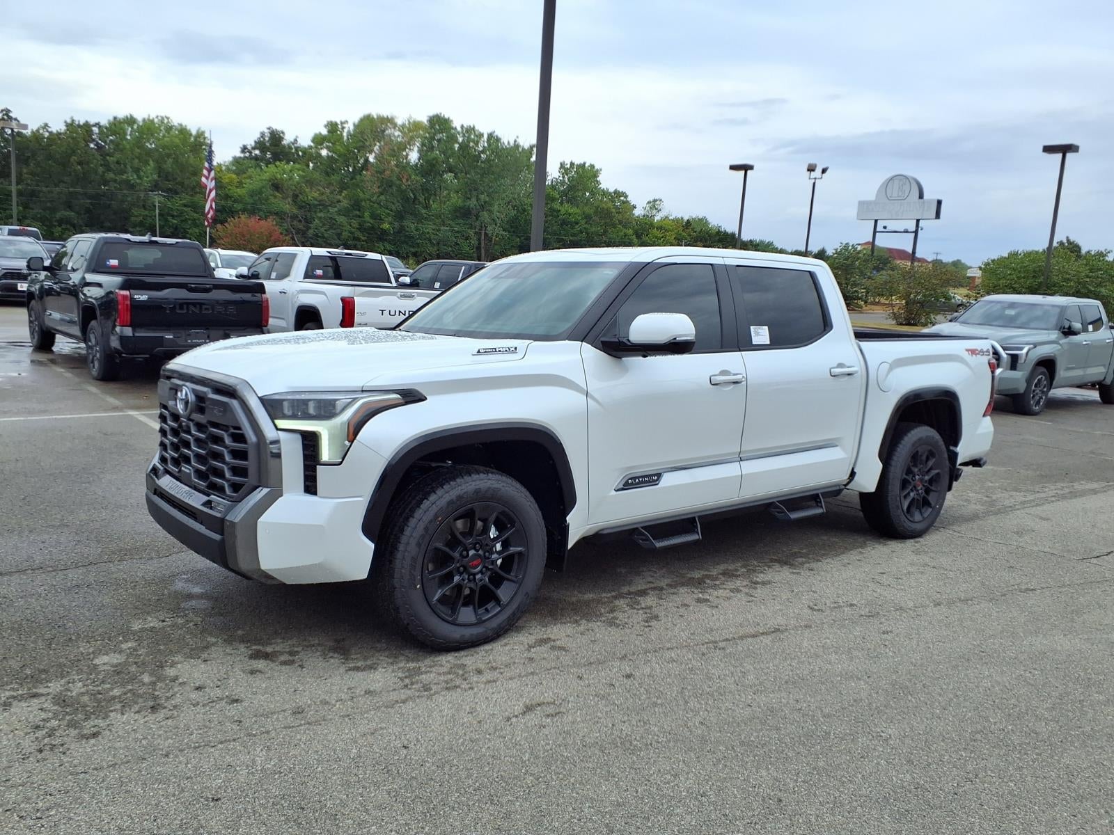 2026 Toyota Tundra i-FORCE MAX Platinum i-FORCE MAX