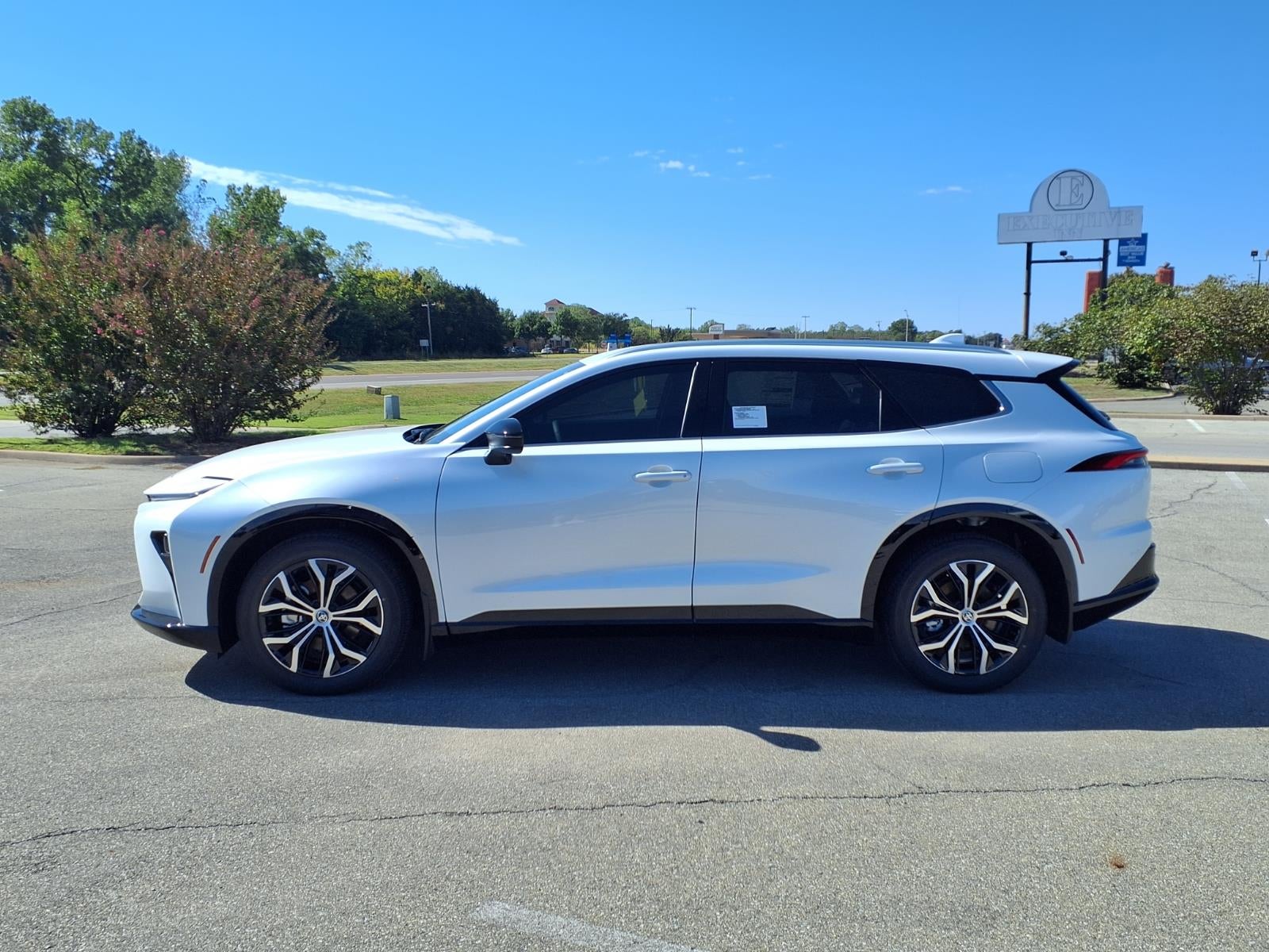 2026 Toyota Toyota Crown Signia XLE