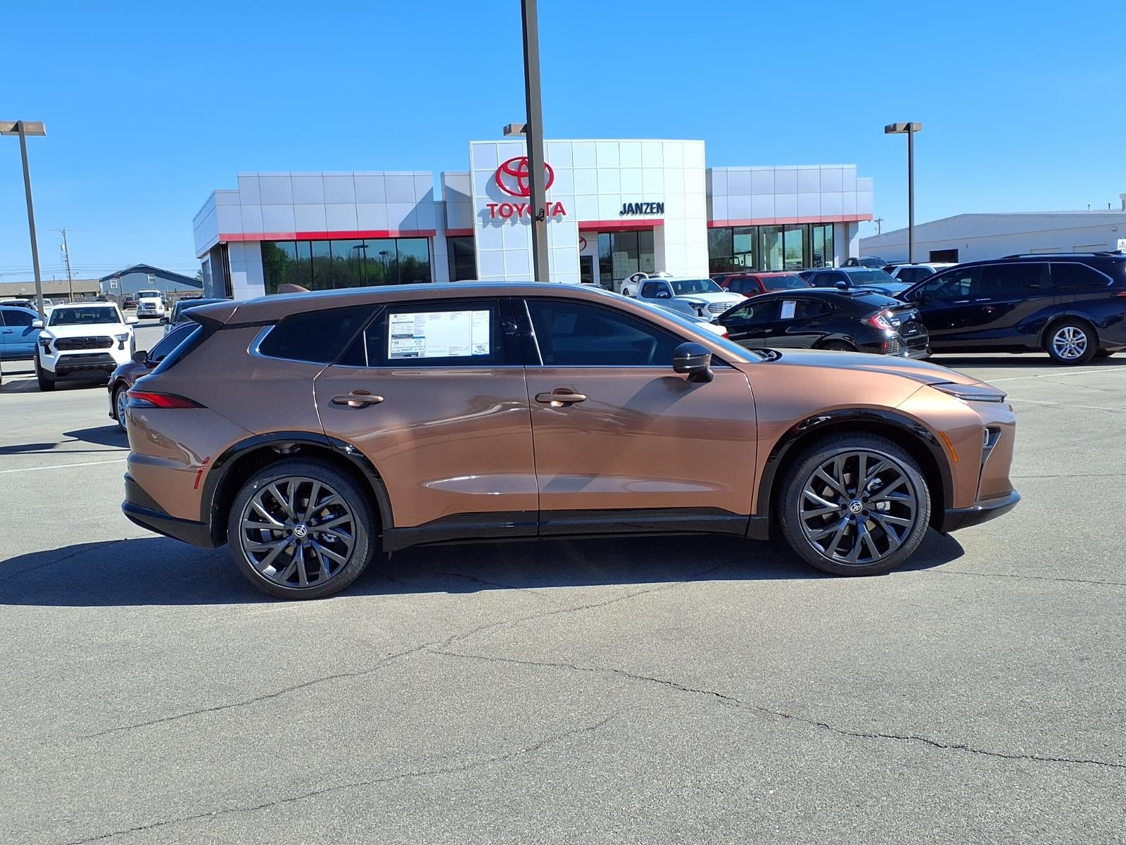 2026 Toyota Toyota Crown Signia Limited