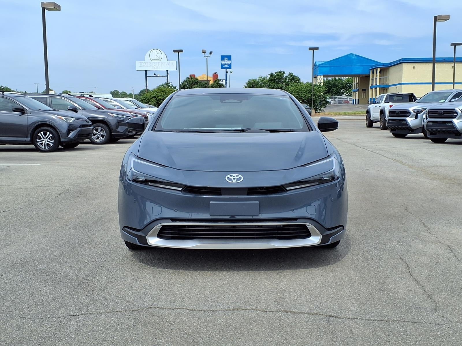 2026 Toyota Prius Plug-in Hybrid SE