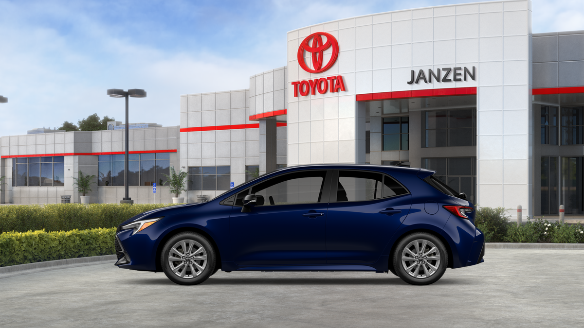 2027 Toyota Corolla Hatchback SE