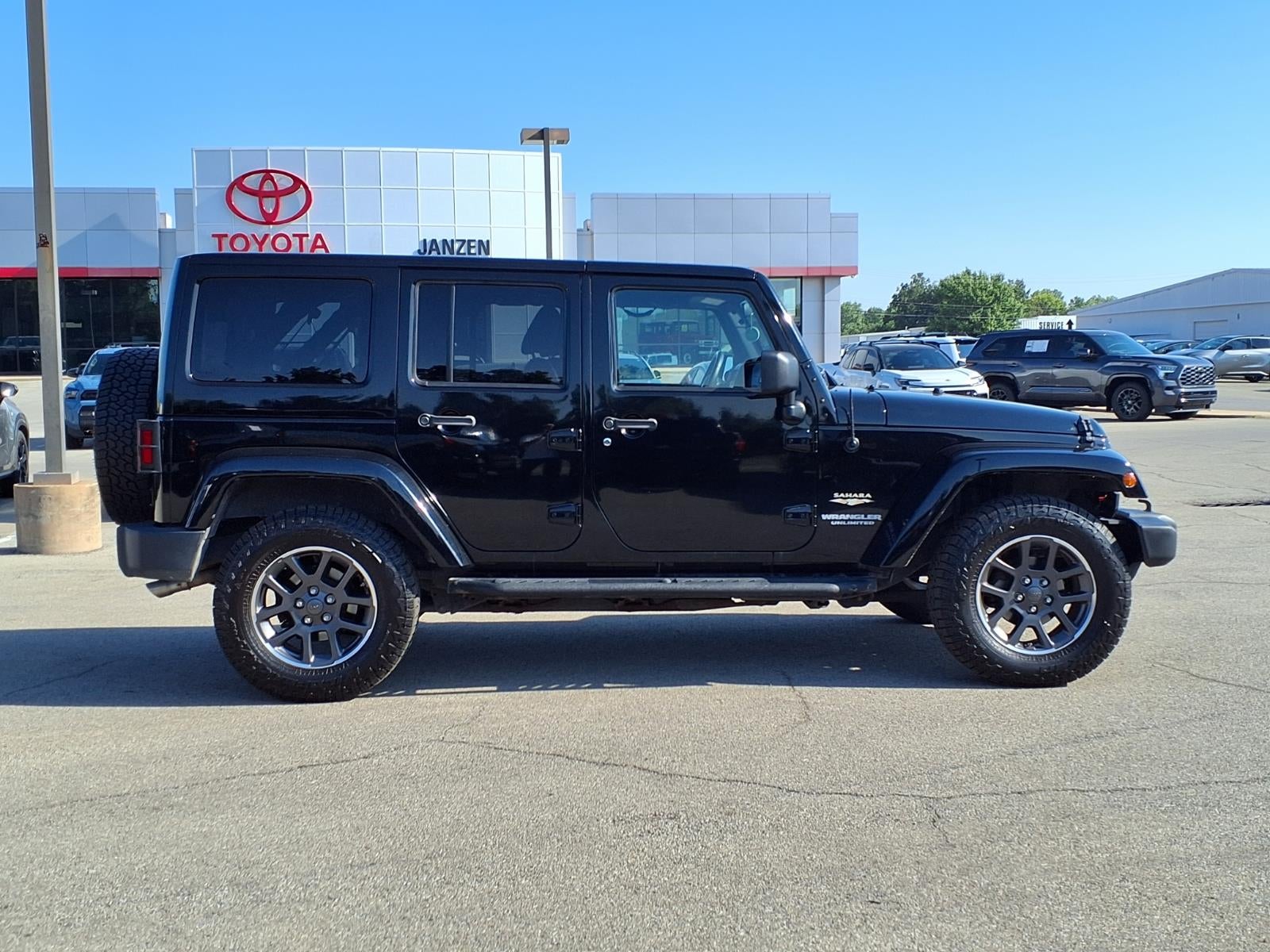 2012 Jeep Wrangler Unlimited Sahara
