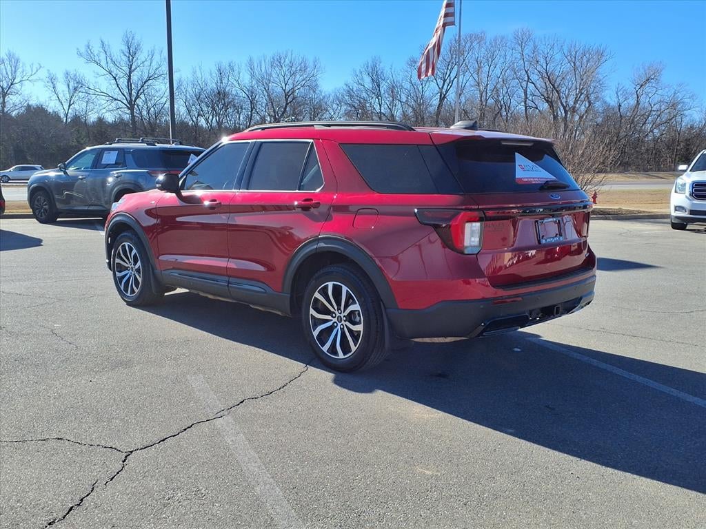 2025 Ford Explorer ST-Line