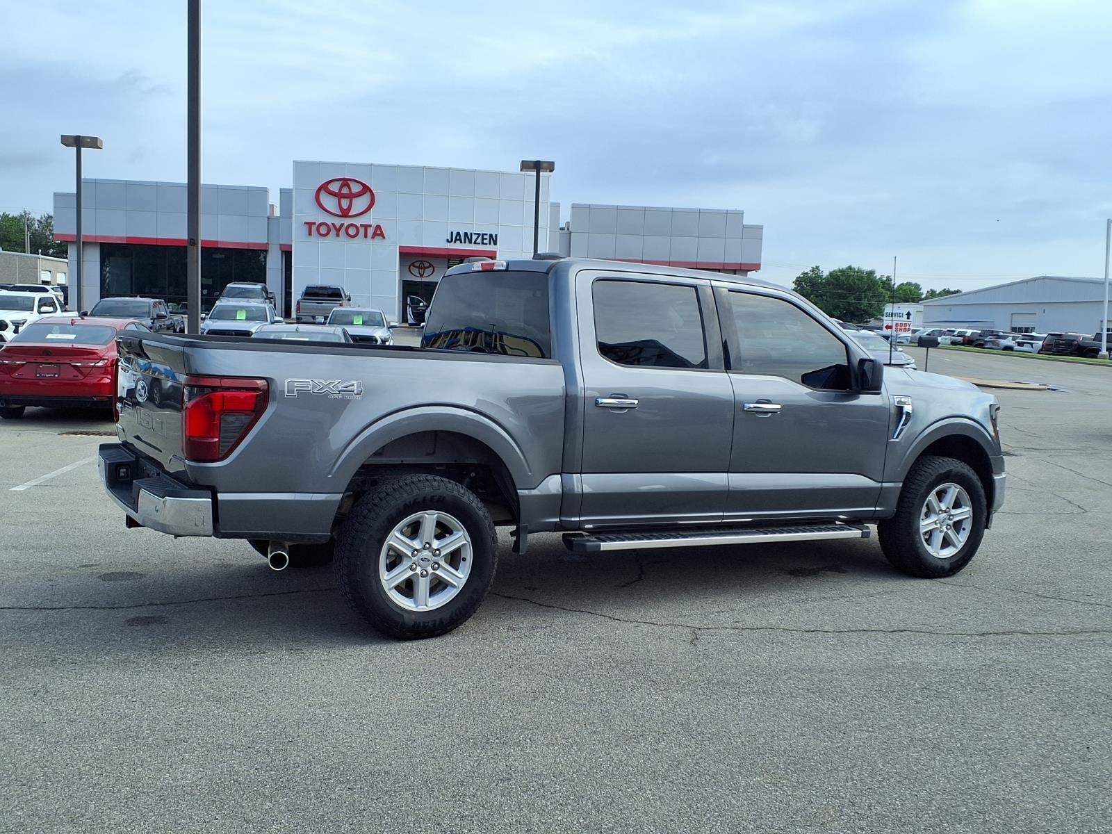 2025 Ford F-150 XLT