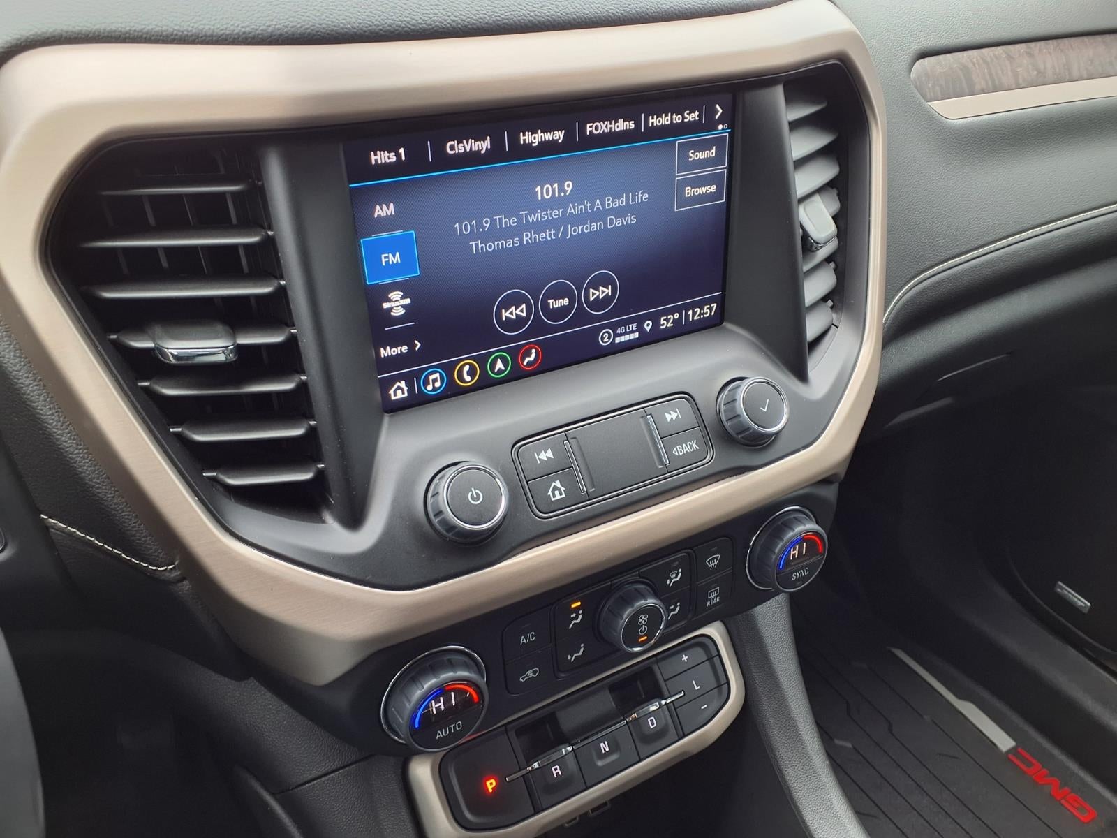 2023 GMC Acadia Denali