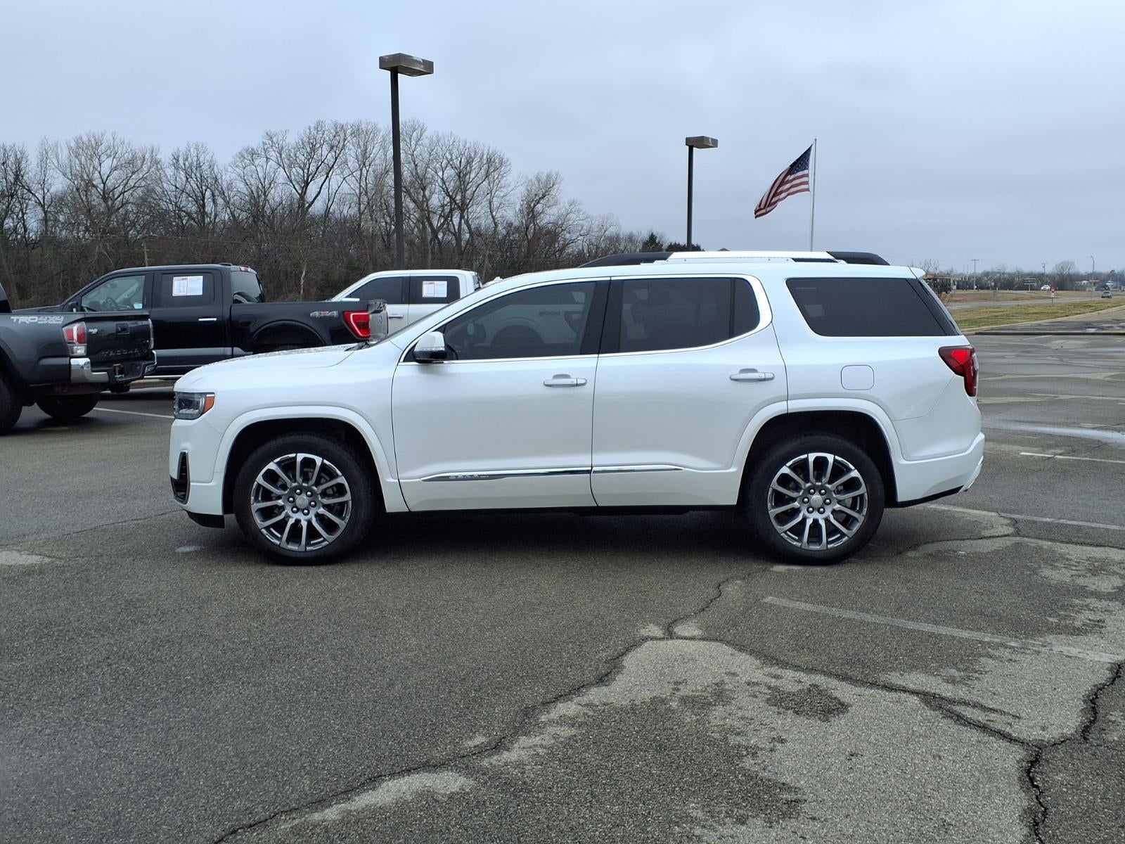2023 GMC Acadia Denali
