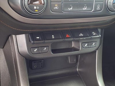 2022 GMC Canyon AT4 w/Cloth