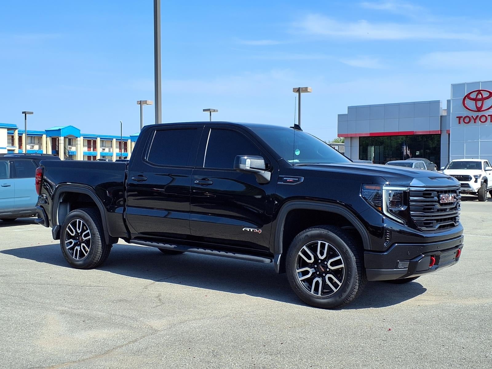 2023 GMC Sierra 1500 AT4