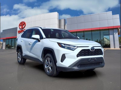 2025 Toyota RAV4 XLE