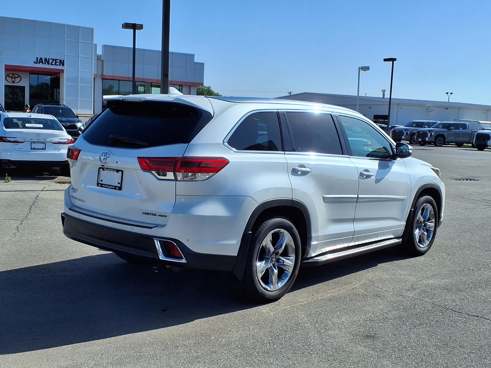 2018 Toyota Highlander Limited Platinum