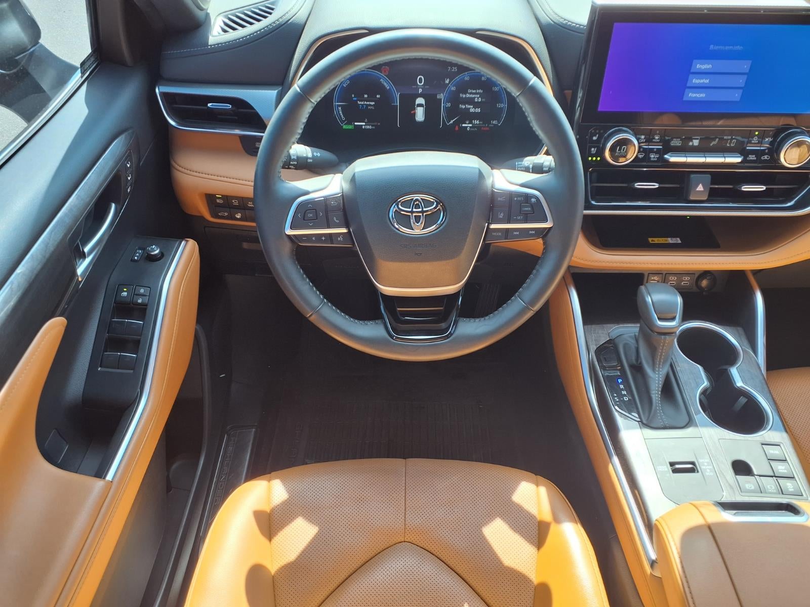 2023 Toyota Highlander Hybrid Platinum