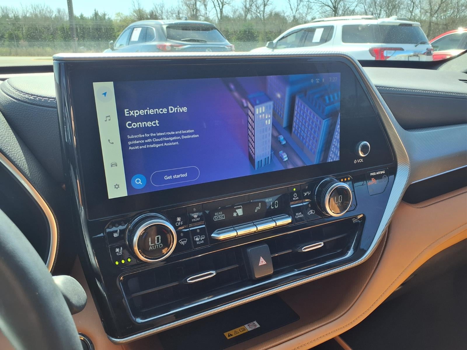 2023 Toyota Highlander Hybrid Platinum