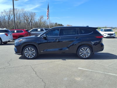 2023 Toyota Highlander Hybrid Platinum