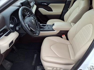 2022 Toyota Highlander XLE