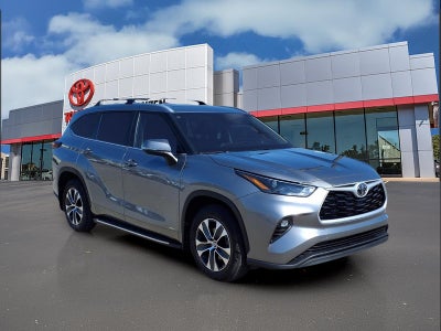 2025 Toyota Highlander Hybrid XLE