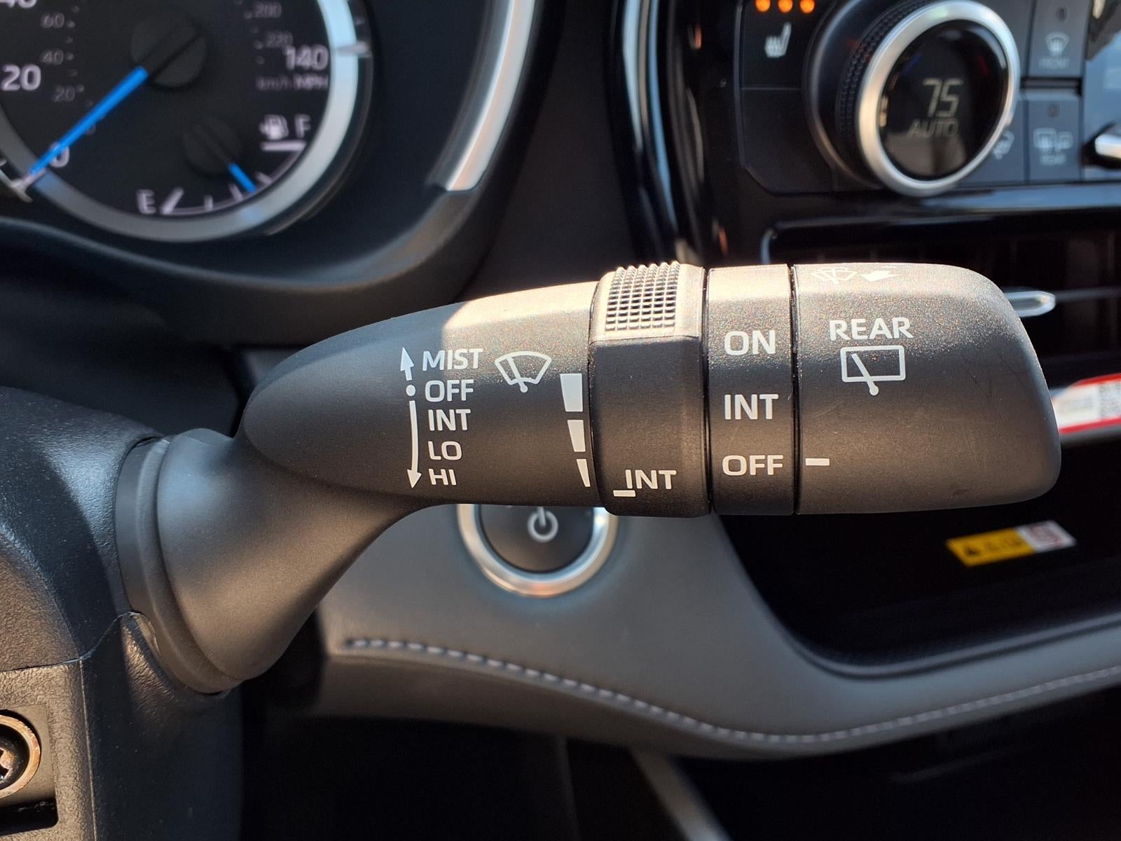 2025 Toyota Highlander Hybrid XLE