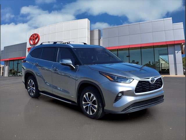2025 Toyota Highlander Hybrid XLE