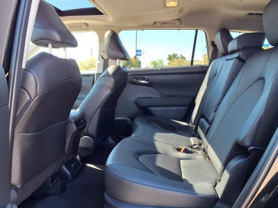 2026 Toyota Highlander Hybrid XLE