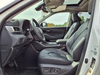 2025 Toyota Highlander XLE