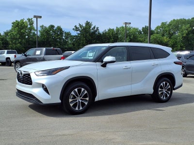 2025 Toyota Highlander XLE