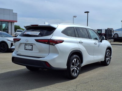 2025 Toyota Highlander XLE