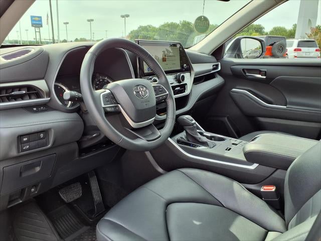 2025 Toyota Highlander XLE