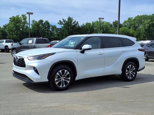 2025 Toyota Highlander XLE