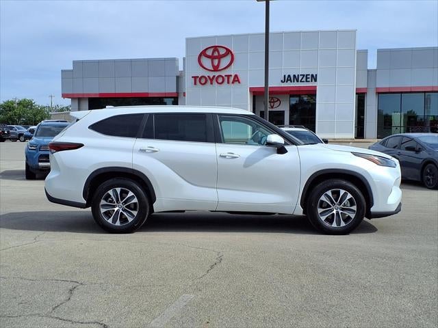 2025 Toyota Highlander XLE
