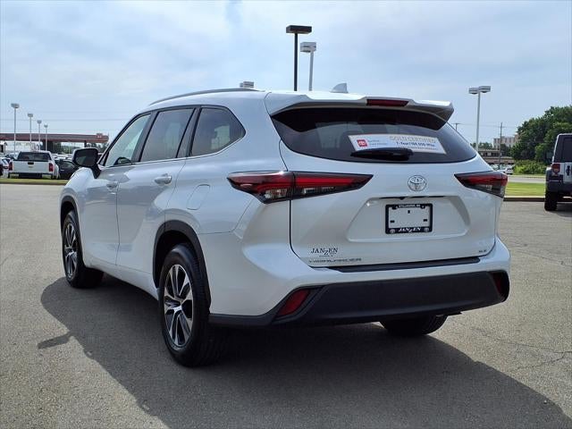 2025 Toyota Highlander XLE