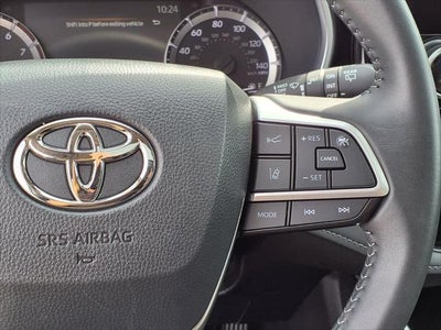 2025 Toyota Highlander XLE