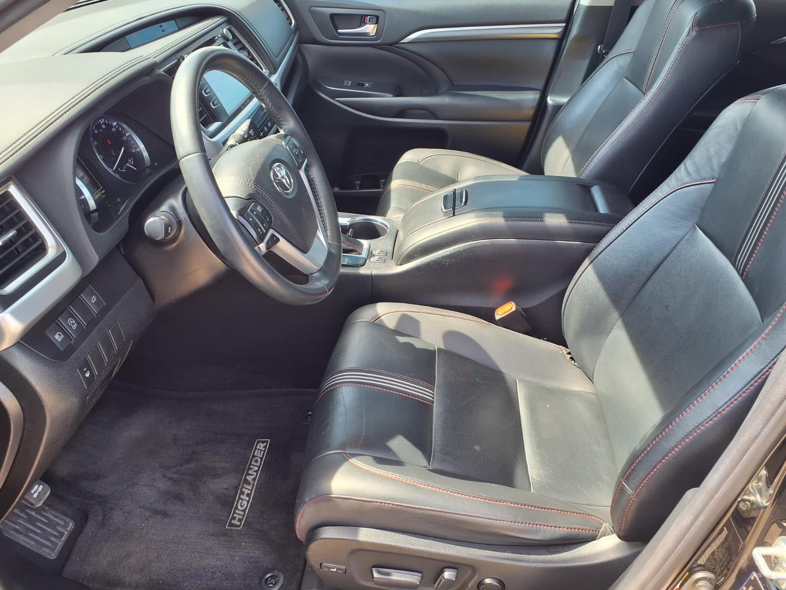 2019 Toyota Highlander SE