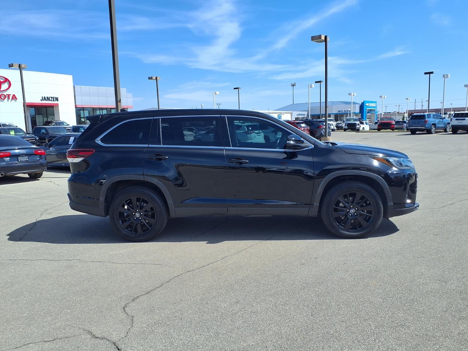 2019 Toyota Highlander SE