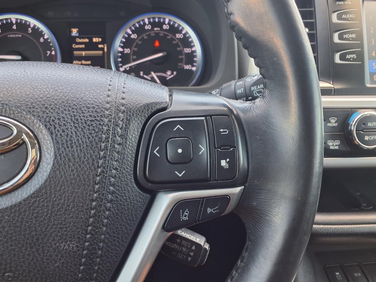 2019 Toyota Highlander SE