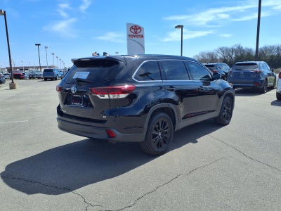 2019 Toyota Highlander SE