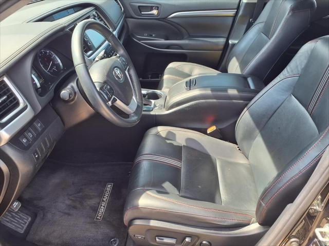 2019 Toyota Highlander SE