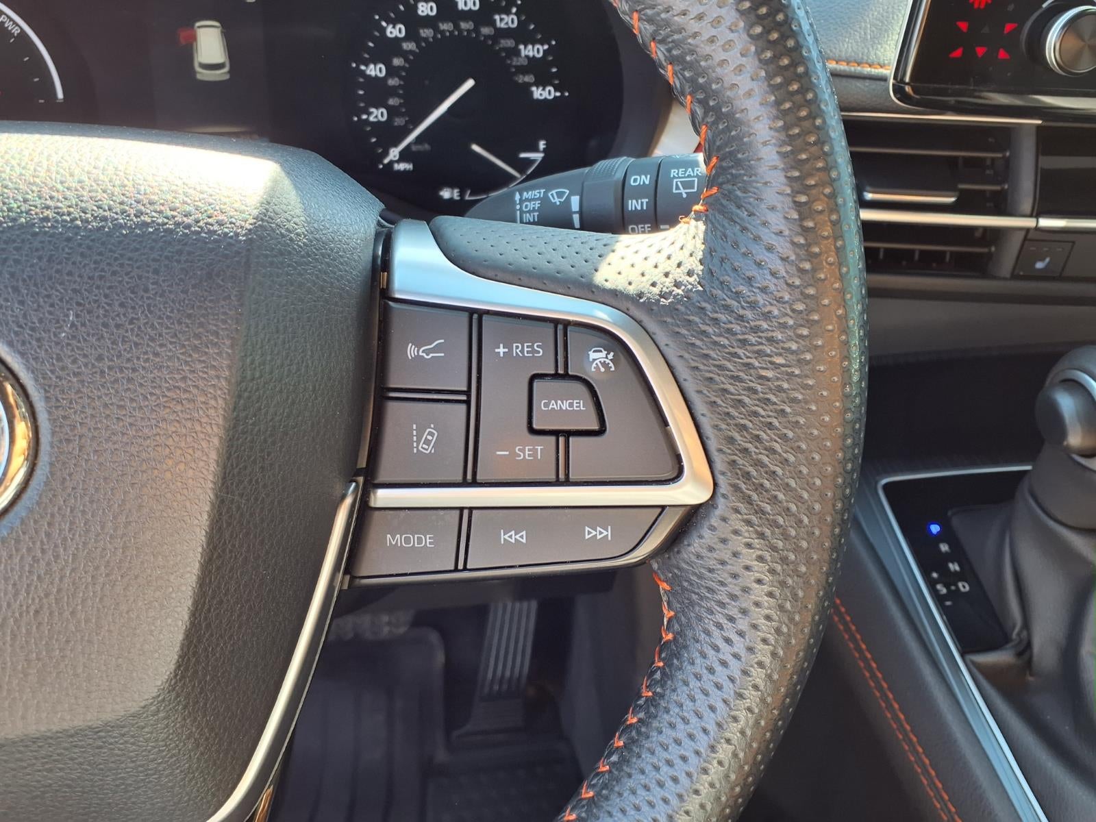 2023 Toyota Sienna XSE 7 Passenger