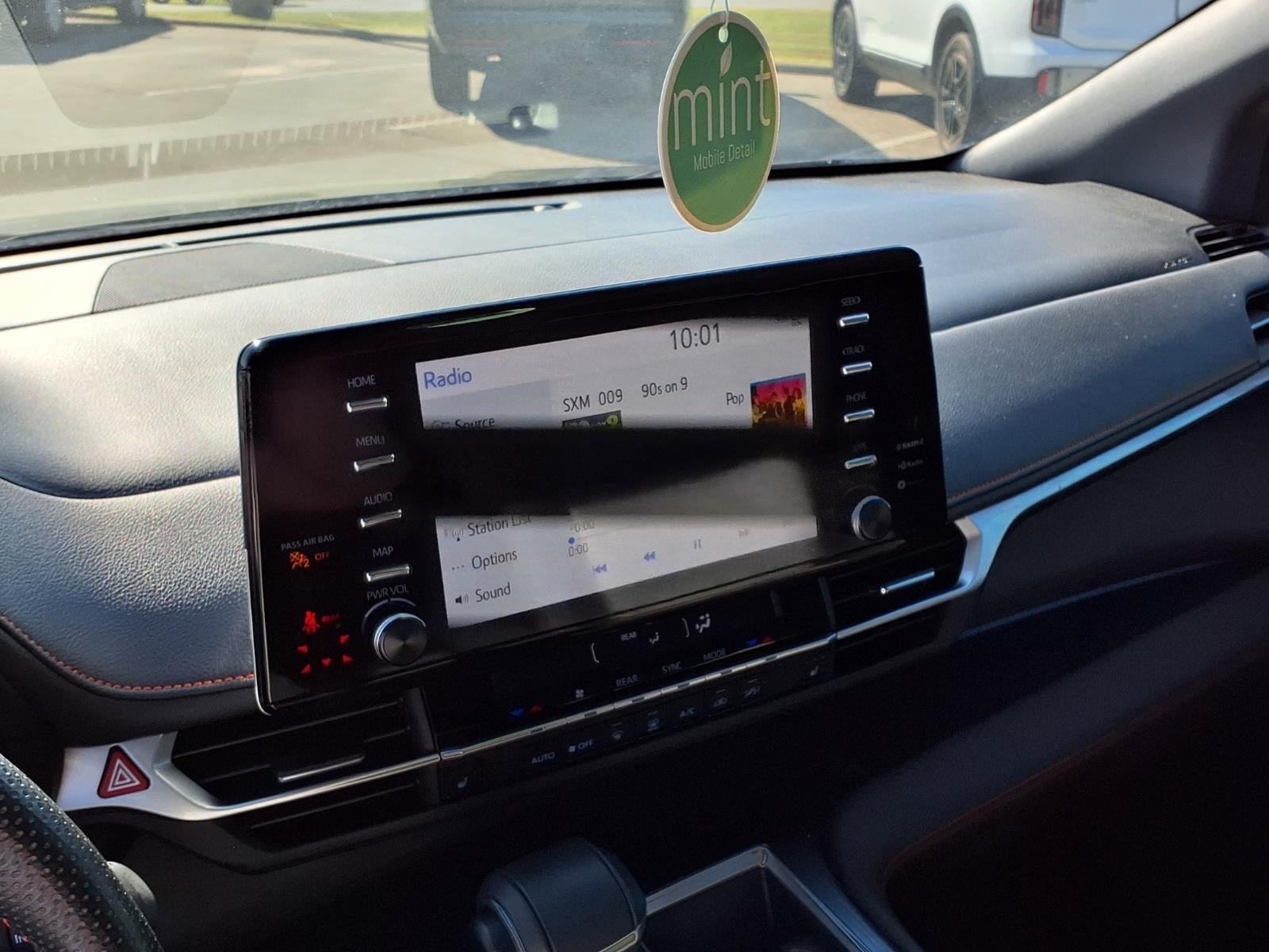 2023 Toyota Sienna XSE 7 Passenger