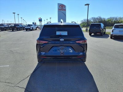 2023 Toyota Sienna XSE 7 Passenger