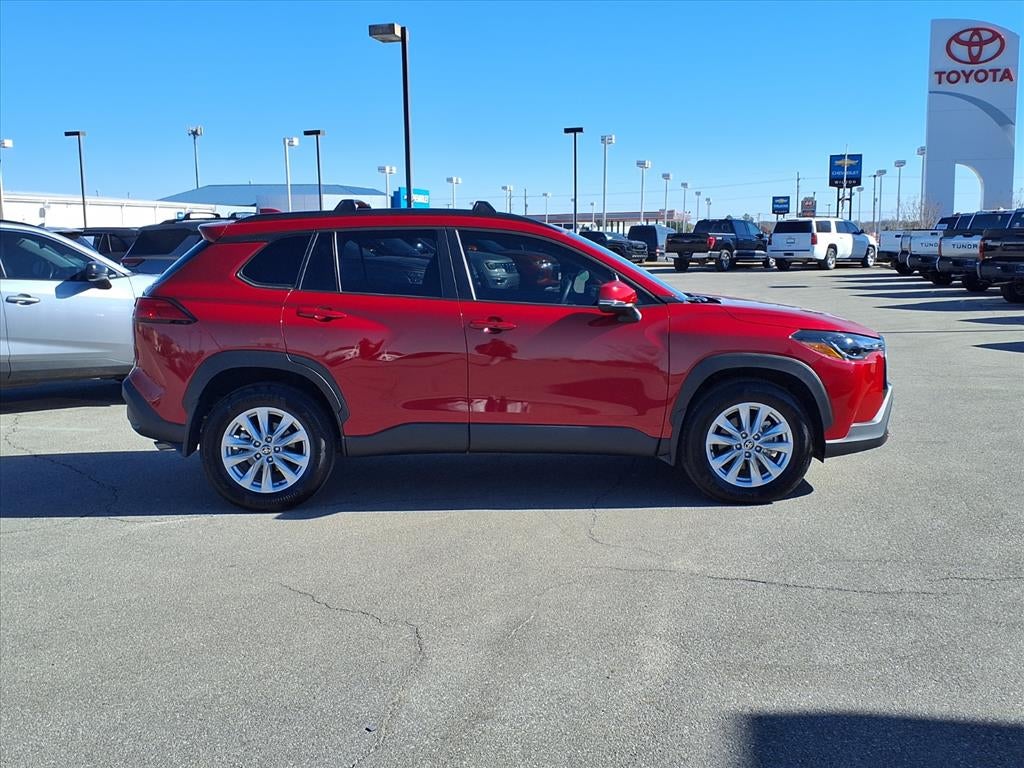 2024 Toyota Corolla Cross LE