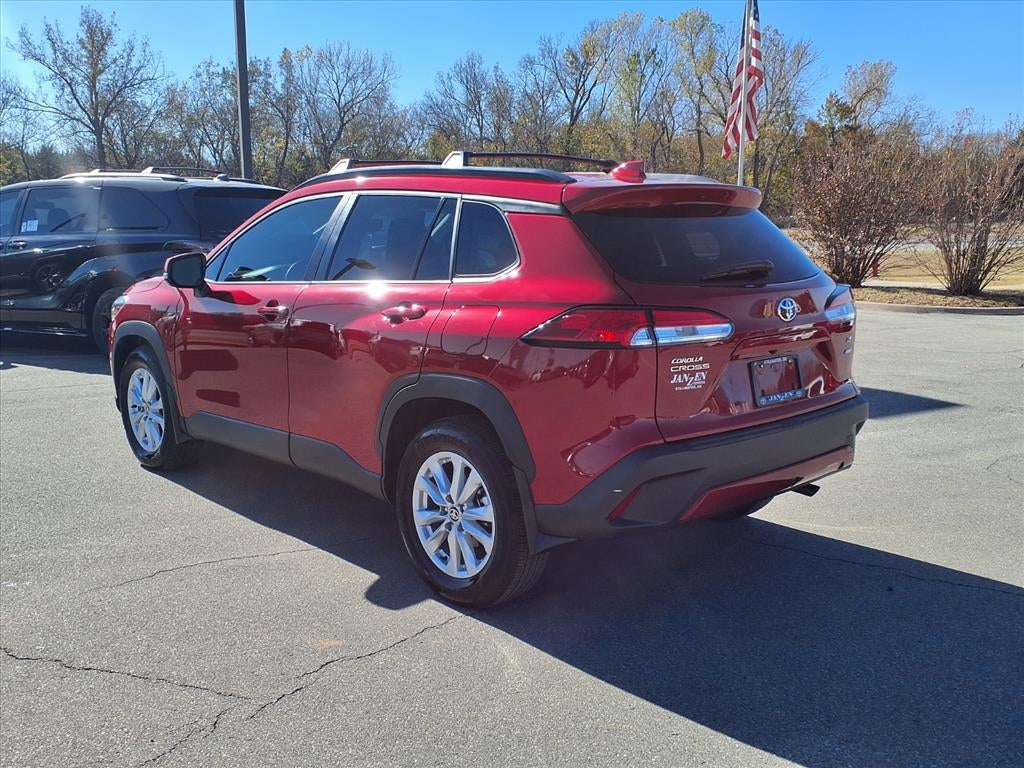 2024 Toyota Corolla Cross LE