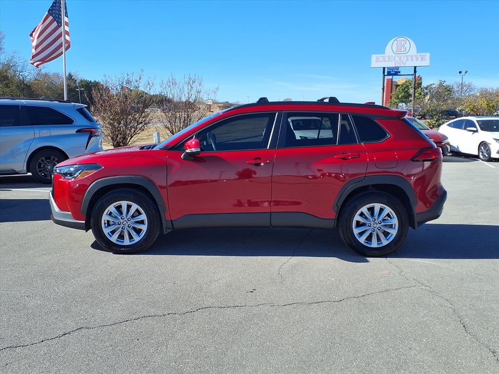 2024 Toyota Corolla Cross LE