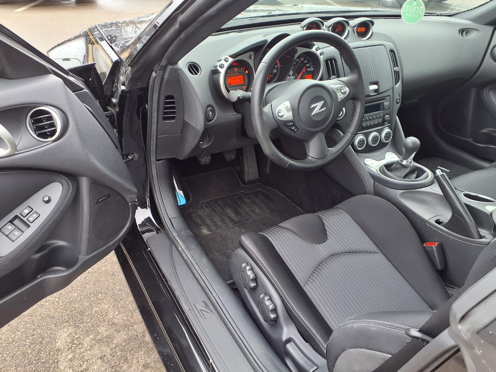 2018 Nissan 370Z Sport