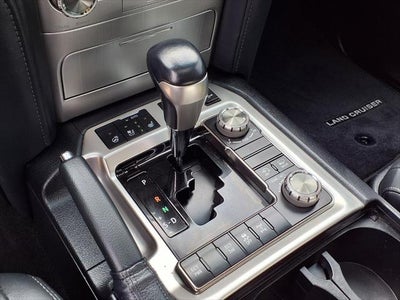 2019 Toyota Land Cruiser Base