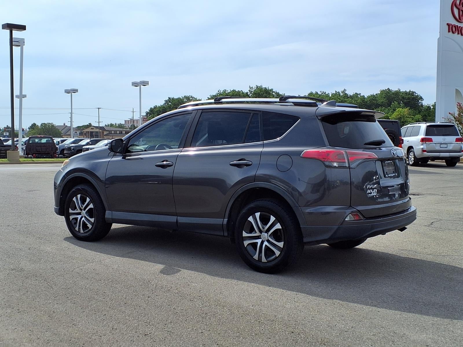 2017 Toyota RAV4 LE