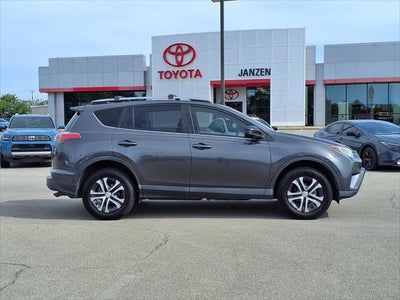 2017 Toyota RAV4 LE