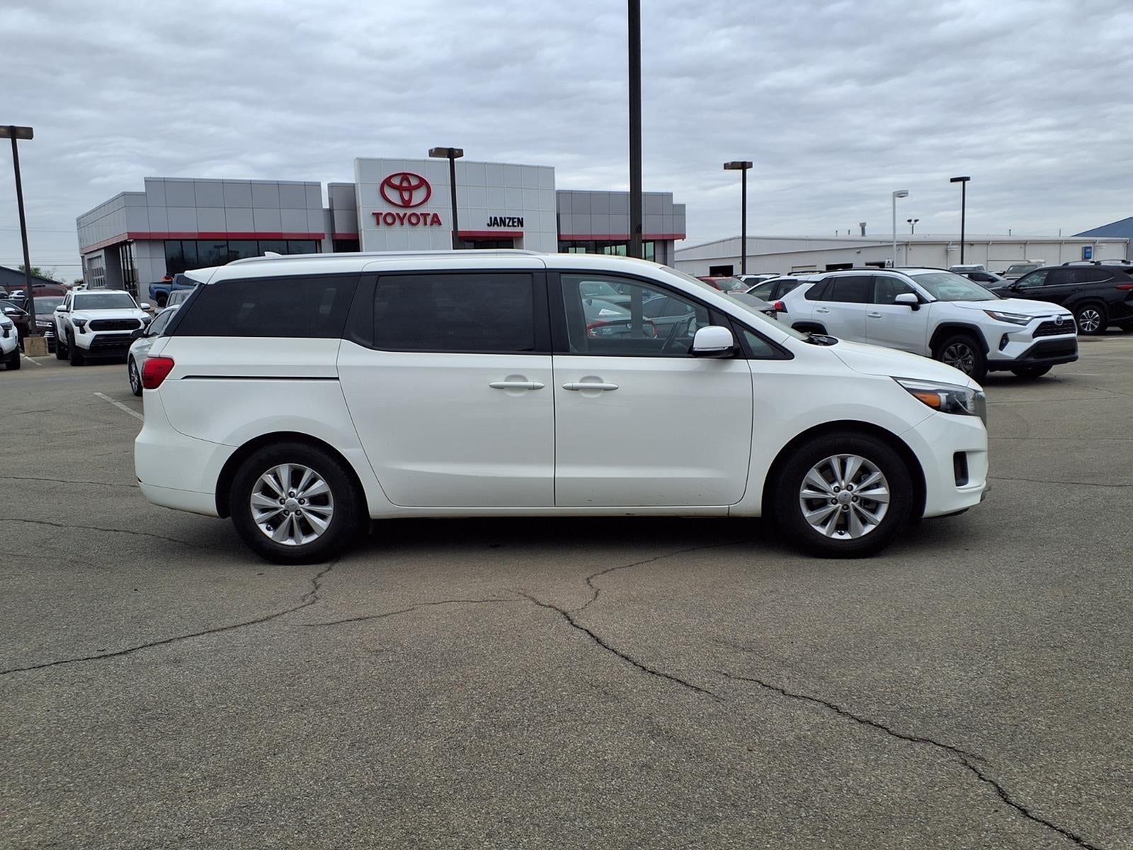 2016 Kia Sedona LX
