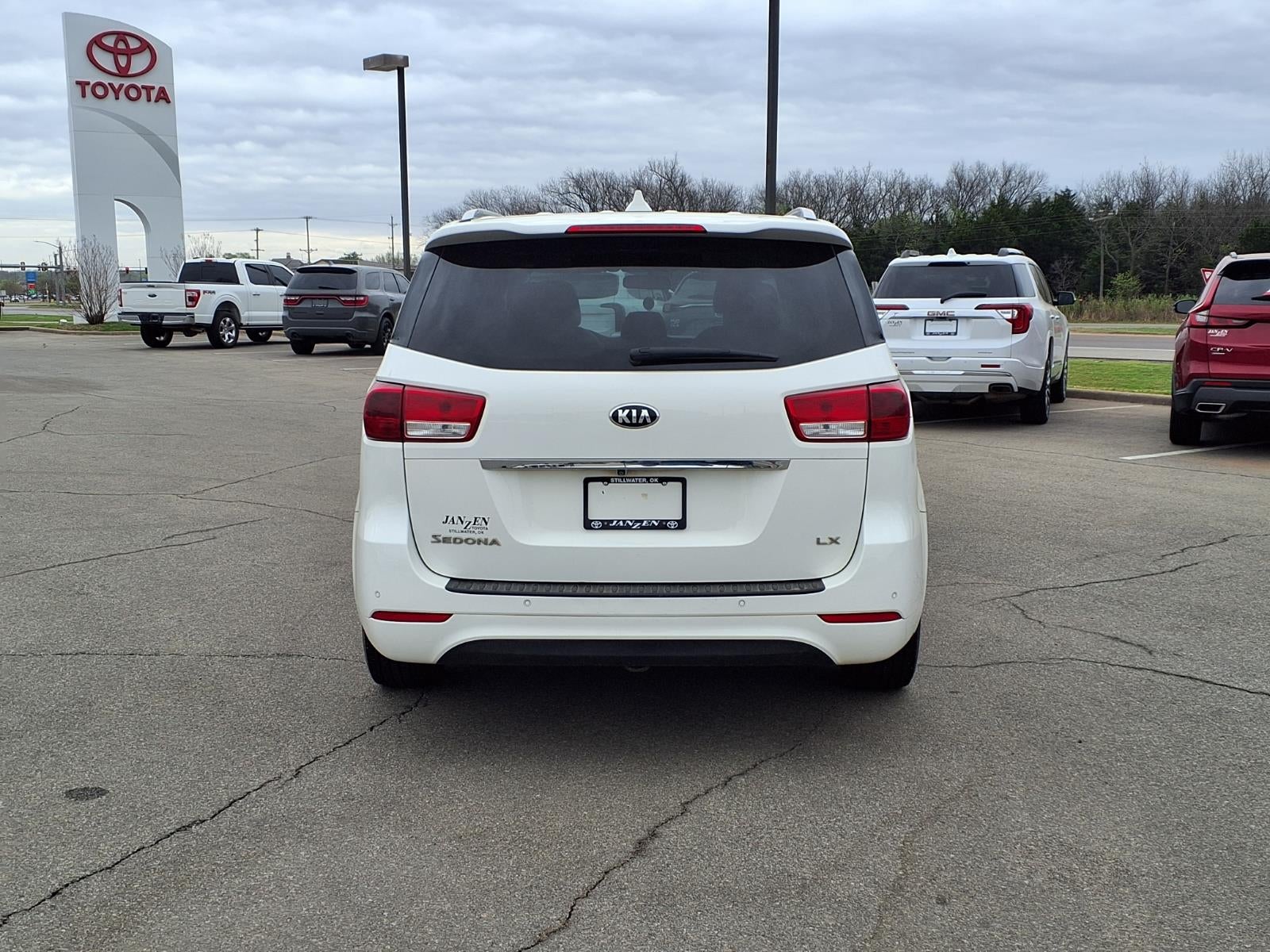2016 Kia Sedona LX